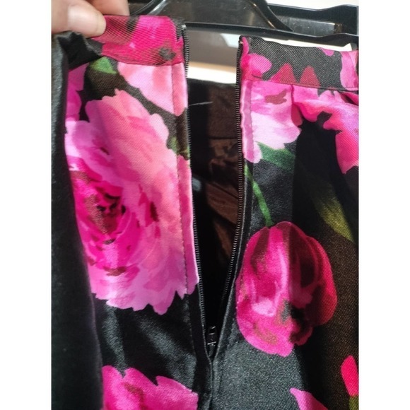 B. Darlin black floral circle mini skirt XS-SM - Picture 5 of 7